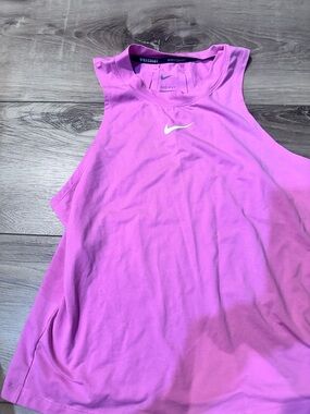 Nike Women’s Bright Magenta Tank Top with White Swoosh